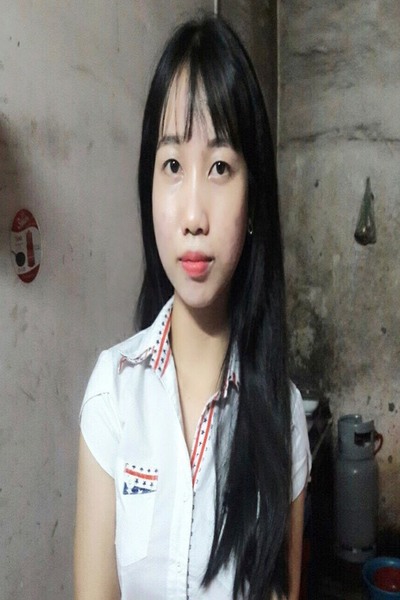 素朴で誠実なベトナム女性20代