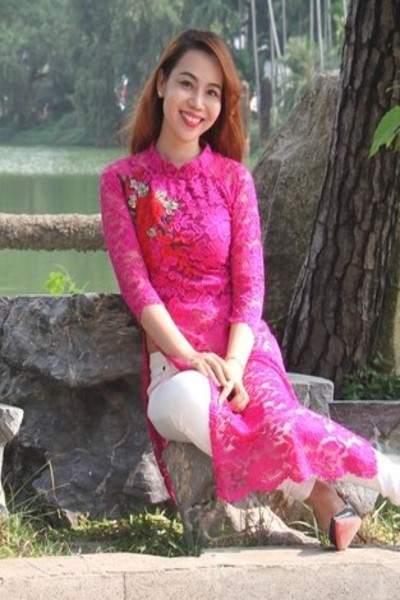 聡明でお洒落なベトナム女性30代