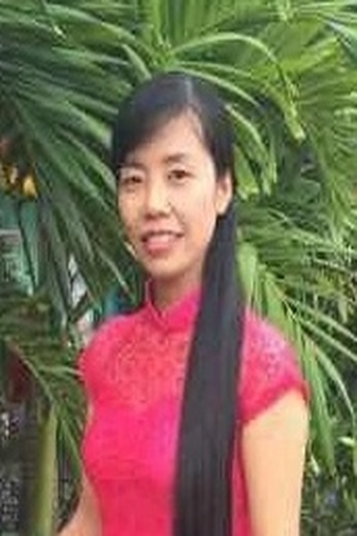 知的で家庭的なベトナム女性30代