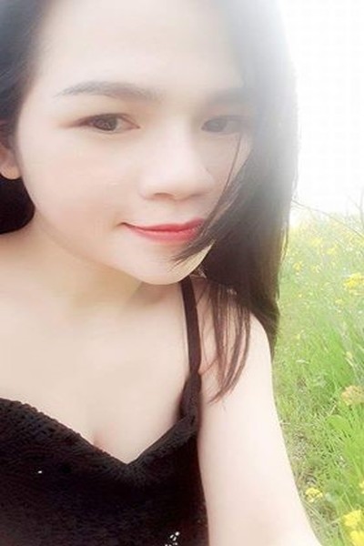埼玉県在中の色白でお肌の綺麗なベトナム女性20代