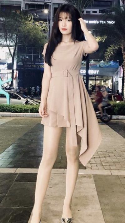 東京在中の足の綺麗なベトナム女性20代　急募！！