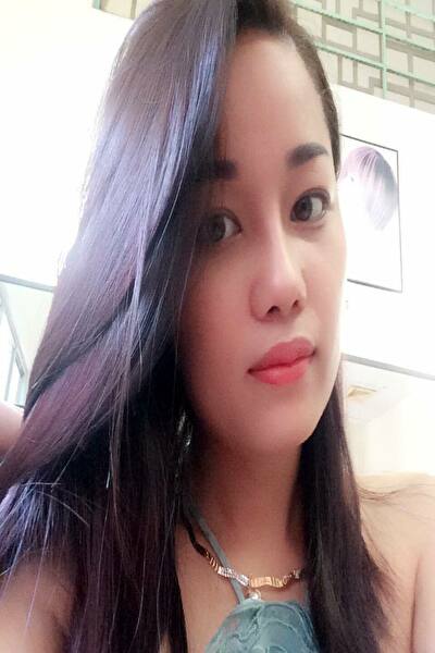 落ち着きのある美しいベトナム女性20代
