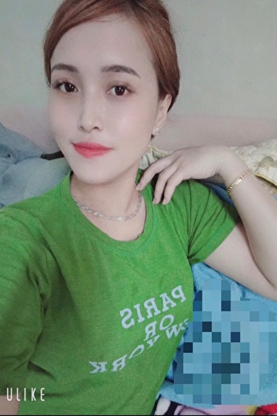 色白で小柄な可愛いベトナム女性20代