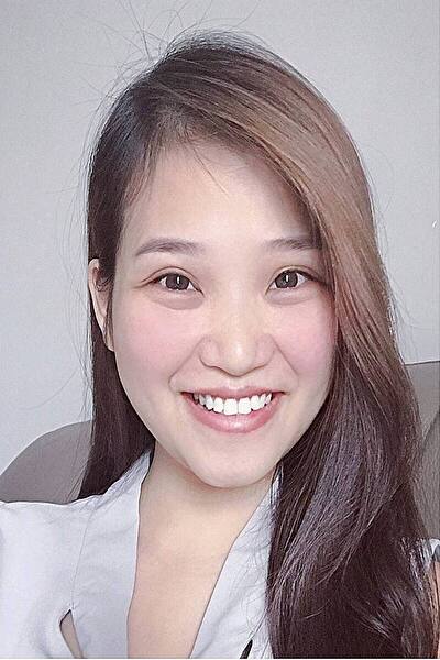いつも笑顔のベトナム女性30代(TJP22308)