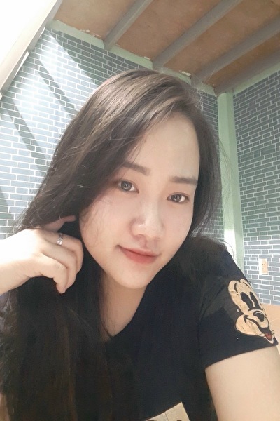 素直で素朴な可愛いベトナム女性20代（VO22015）