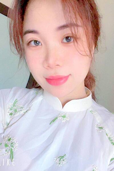 北海道在中の色白で明るいベトナム女性30代（JP24629）