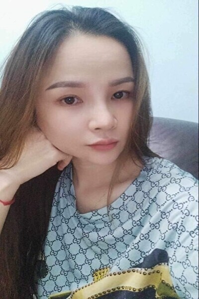 長い髪が自慢のベトナム女性30代(TH24327)