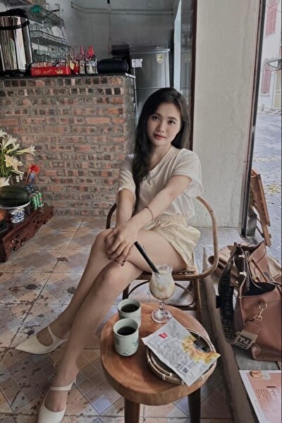 お洒落でセンスの良い前向きなベトナム女性20代(TH24332)