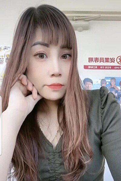 宮崎在中のお洒落なベトナム女性30代（HV24057）