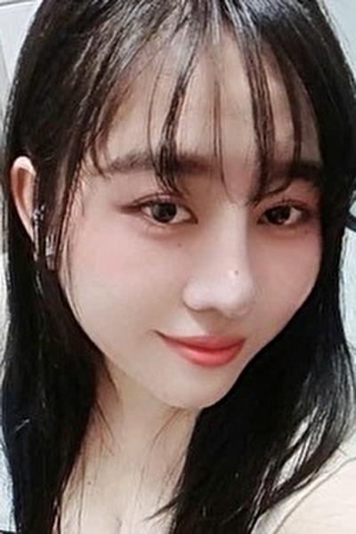 大阪在中の社交的で陽気なベトナム女性20代（HV25262 ）