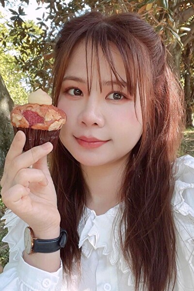 親しみやすい陽気なベトナム女性20代（HV25272）