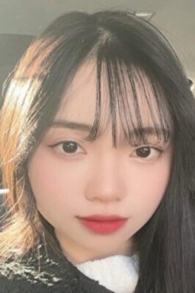 行動的な可愛らしいベトナム女性20代（HV25282）