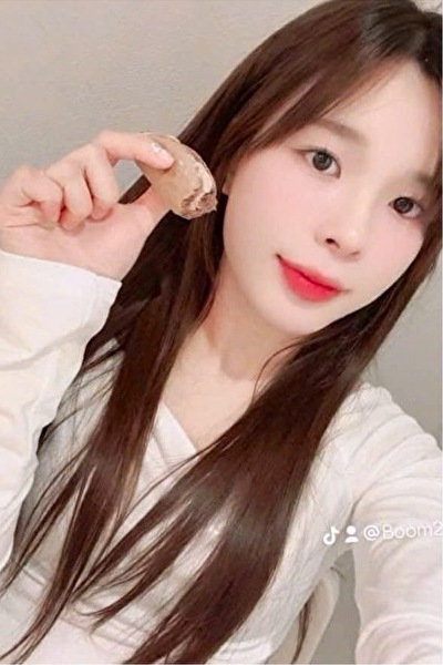 他人を美しくする事が大好きな優しいベトナム女性20代（HV25306 ）
