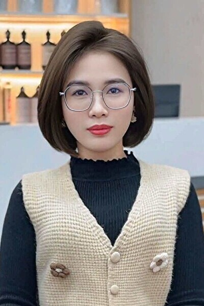 しっかりとした知的なベトナム女性30代（TH25531 ）