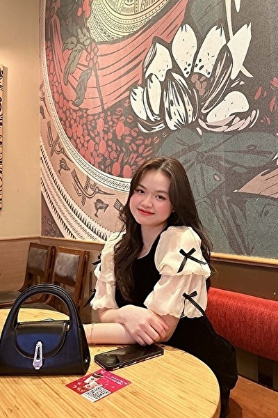 料理が得意で周りを笑顔に出来るベトナム女性20代（JP261111）