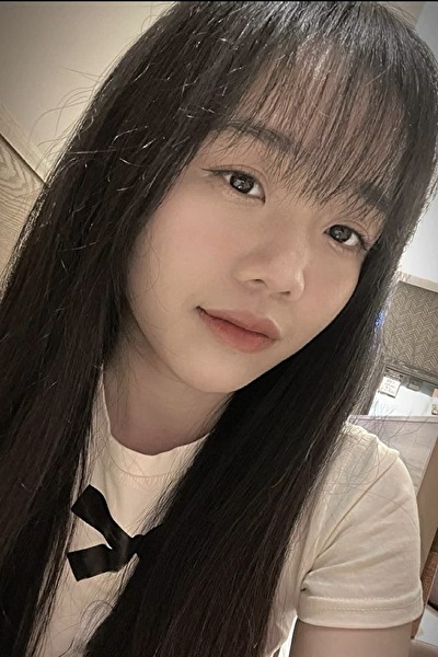 新しい事を学ぶ事が大好きなベトナム女性20代（JP261121）