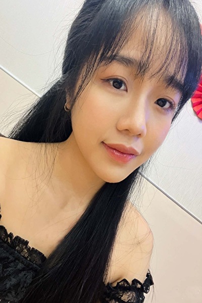 新しい事を学ぶ事が大好きなベトナム女性20代（JP261121）