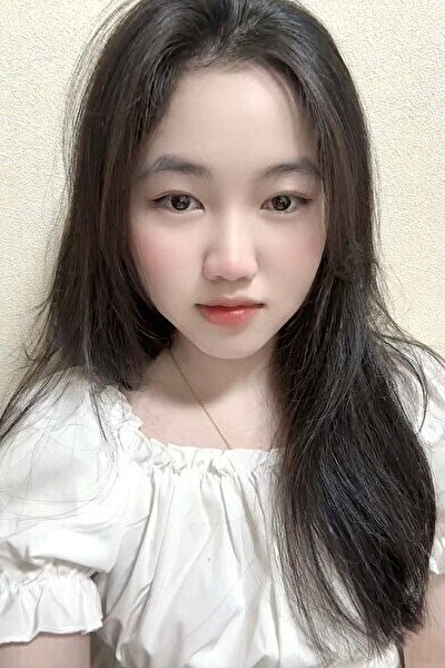 大阪府在中のまだあどけなさの残るベトナム女性20代（SAM26618 ）