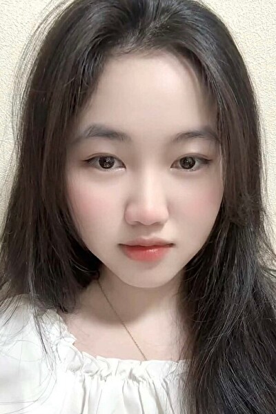 大阪府在中のまだあどけなさの残るベトナム女性20代（SAM26618 ）