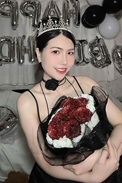 愛知県在中の穏やかで人の話をよく聞くベトナム女性30代（JP261135 ）